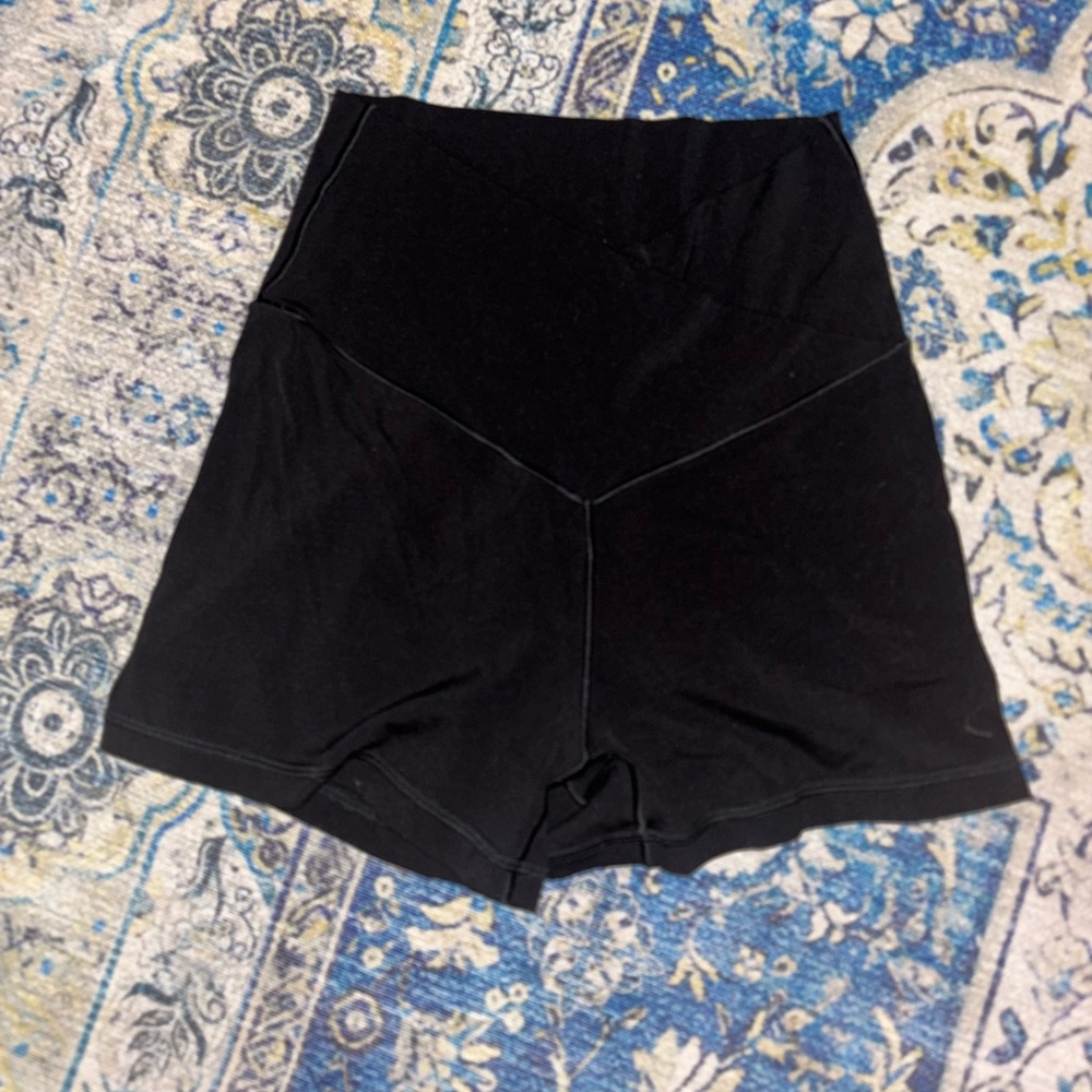 Arie crossover biker short